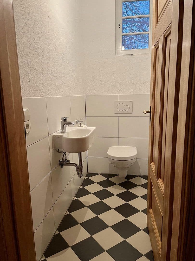 Prenájom bytu 3-izbový 118 m², Bleichstr. 30, Gernsbach, Bádensko-Wurttembersko Prenájom bytu 3-izbový 118 m², Bleichstr. 30, Gernsbach, Bádensko-Wurttembersko