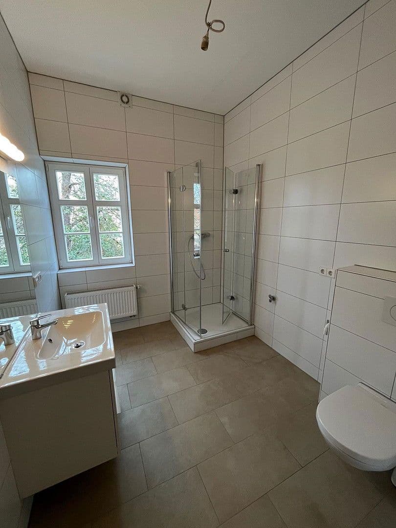 Prenájom bytu 3-izbový 118 m², Bleichstr. 30, Gernsbach, Bádensko-Wurttembersko Prenájom bytu 3-izbový 118 m², Bleichstr. 30, Gernsbach, Bádensko-Wurttembersko