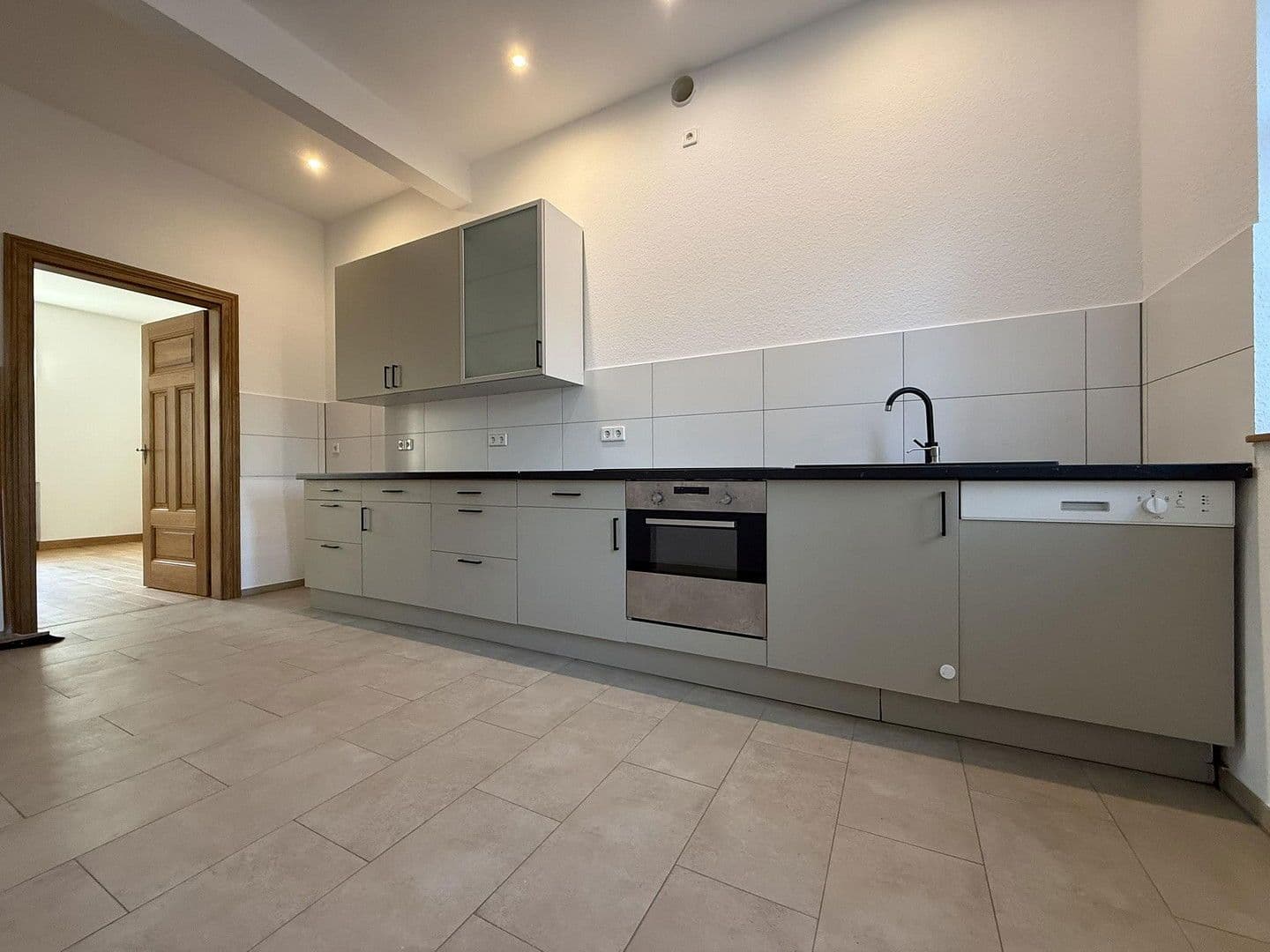 Prenájom bytu 3-izbový 118 m², Bleichstr. 30, Gernsbach, Bádensko-Wurttembersko Prenájom bytu 3-izbový 118 m², Bleichstr. 30, Gernsbach, Bádensko-Wurttembersko