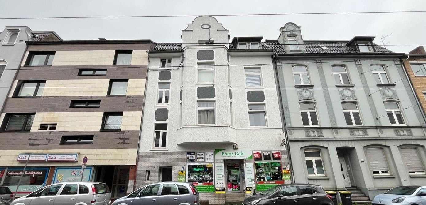 Predaj domu 328 m², pozemek 266 m², Essen Frohnhausen, Severné Porýnie - Westfálsko Predaj domu 328 m², pozemek 266 m², Essen Frohnhausen, Severné Porýnie - Westfálsko