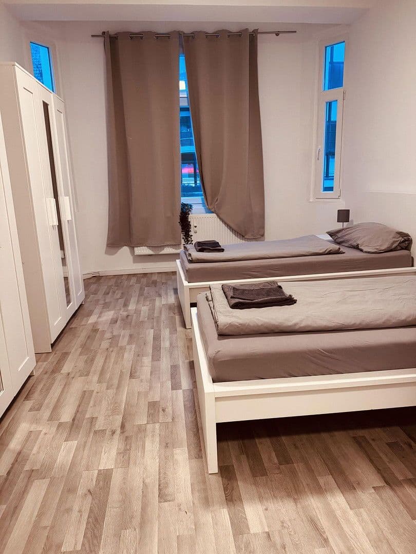 Predaj domu 328 m², pozemek 266 m², Essen Frohnhausen, Severné Porýnie - Westfálsko Predaj domu 328 m², pozemek 266 m², Essen Frohnhausen, Severné Porýnie - Westfálsko