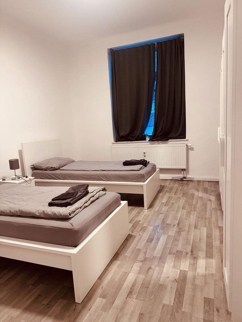 Predaj domu 328 m², pozemek 266 m², Essen Frohnhausen, Severné Porýnie - Westfálsko Predaj domu 328 m², pozemek 266 m², Essen Frohnhausen, Severné Porýnie - Westfálsko