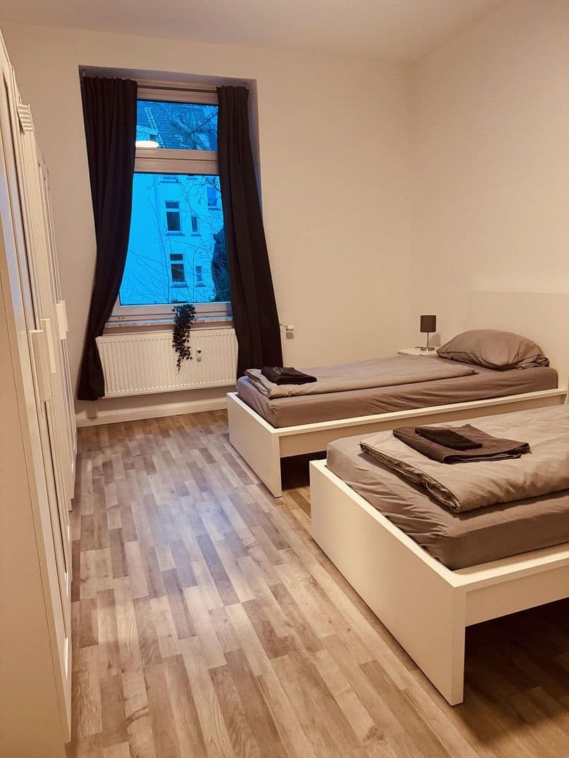 Predaj domu 328 m², pozemek 266 m², Essen Frohnhausen, Severné Porýnie - Westfálsko Predaj domu 328 m², pozemek 266 m², Essen Frohnhausen, Severné Porýnie - Westfálsko