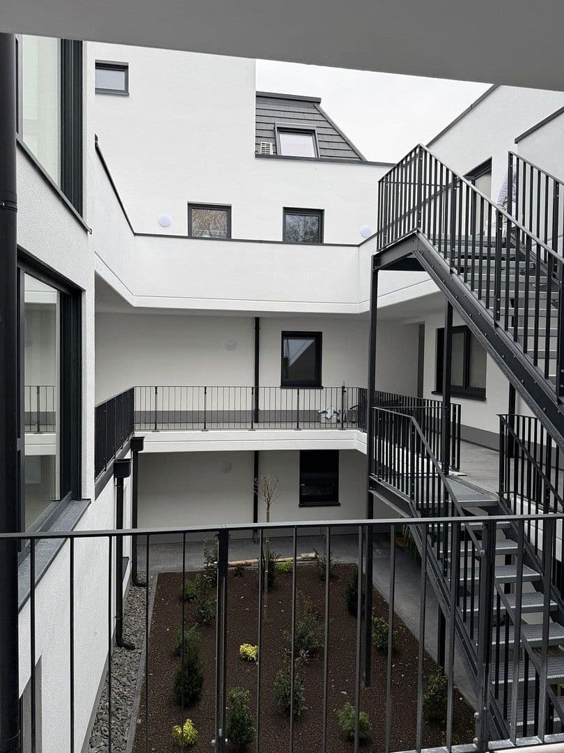 Prenájom bytu 2-izbový 82 m², Hauptstraße 2, Siegburg, Severné Porýnie - Westfálsko Prenájom bytu 2-izbový 82 m², Hauptstraße 2, Siegburg, Severné Porýnie - Westfálsko