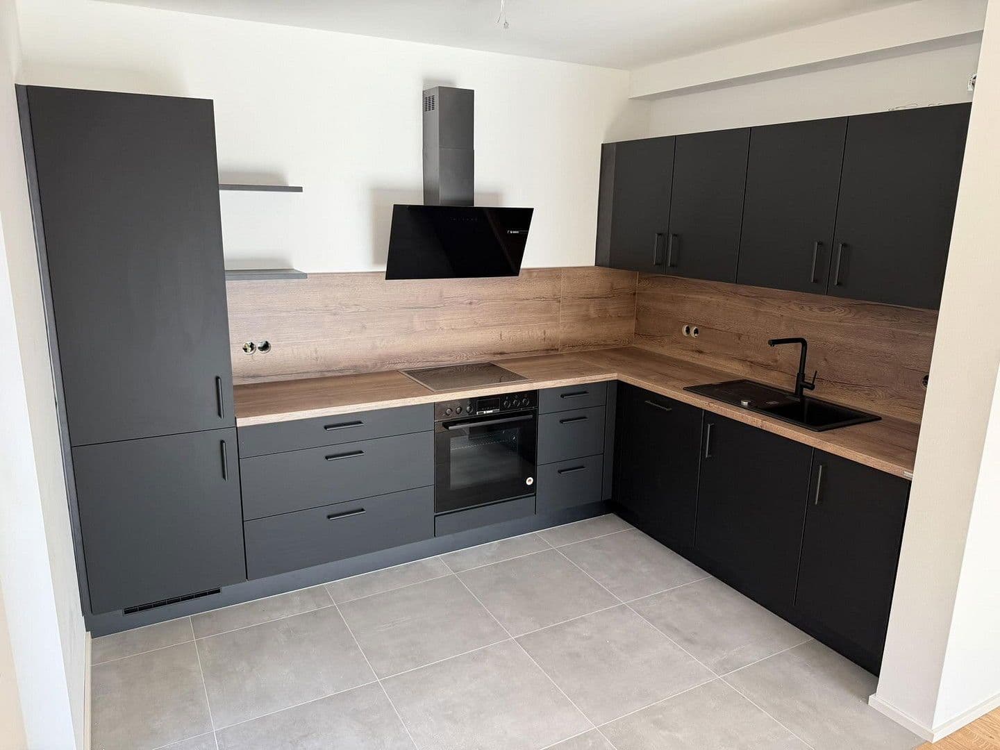 Prenájom bytu 2-izbový 82 m², Hauptstraße 2, Siegburg, Severné Porýnie - Westfálsko Prenájom bytu 2-izbový 82 m², Hauptstraße 2, Siegburg, Severné Porýnie - Westfálsko