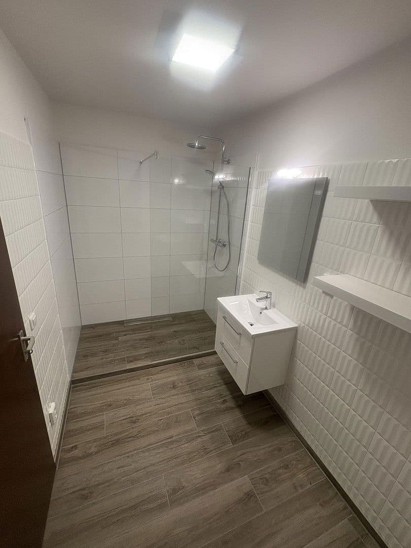 Prenájom bytu 2-izbový 71 m², Erkrath, Severné Porýnie - Westfálsko Prenájom bytu 2-izbový 71 m², Erkrath, Severné Porýnie - Westfálsko