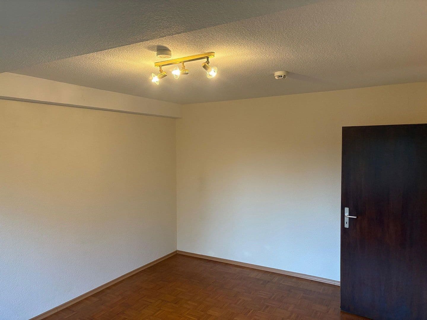 Prenájom bytu 2-izbový 71 m², Erkrath, Severné Porýnie - Westfálsko Prenájom bytu 2-izbový 71 m², Erkrath, Severné Porýnie - Westfálsko