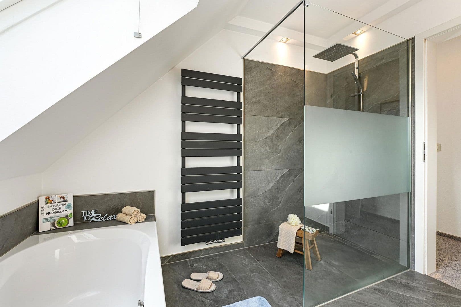 Predaj bytu 5-izbový 176 m², Hamburg, Hamburg Predaj bytu 5-izbový 176 m², Hamburg, Hamburg