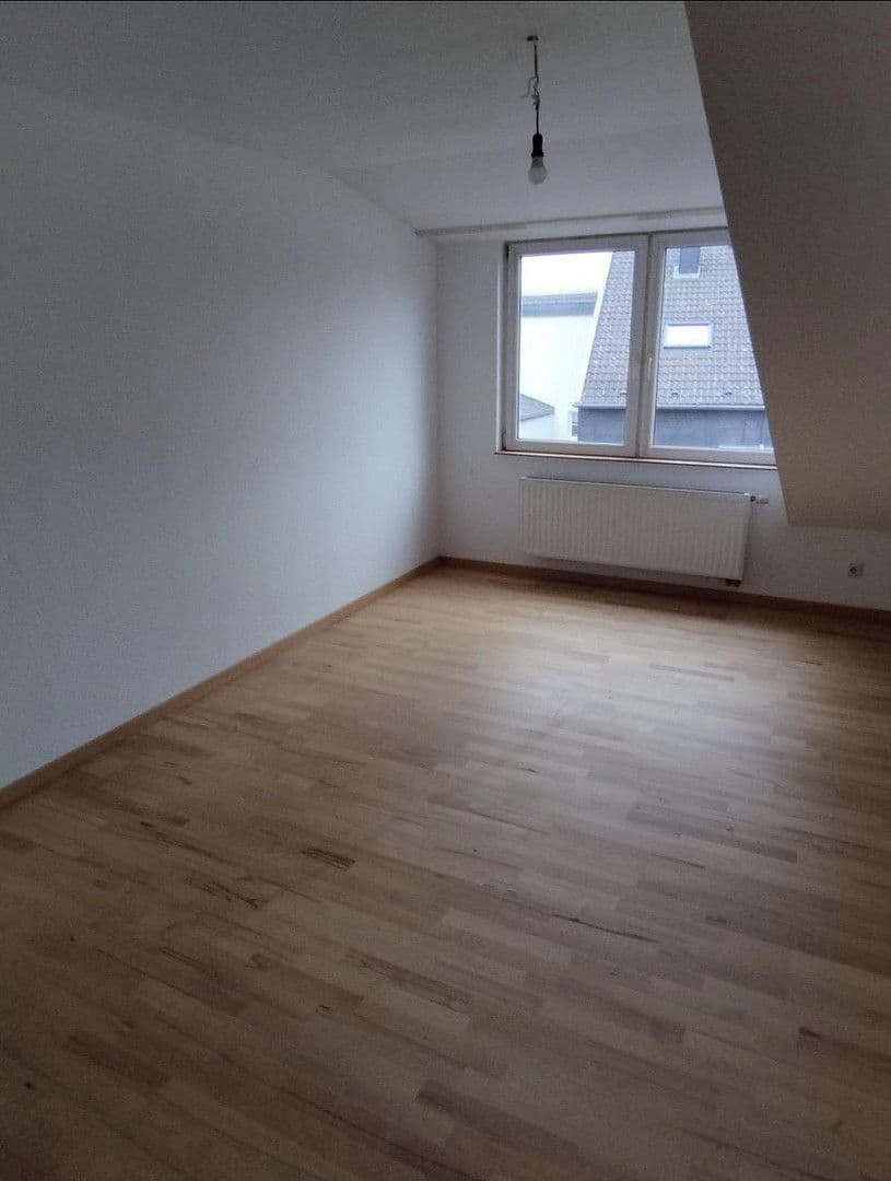 Prenájom bytu 2-izbový 61 m², Hauptstraße 3, Bornheim, Severné Porýnie - Westfálsko Prenájom bytu 2-izbový 61 m², Hauptstraße 3, Bornheim, Severné Porýnie - Westfálsko