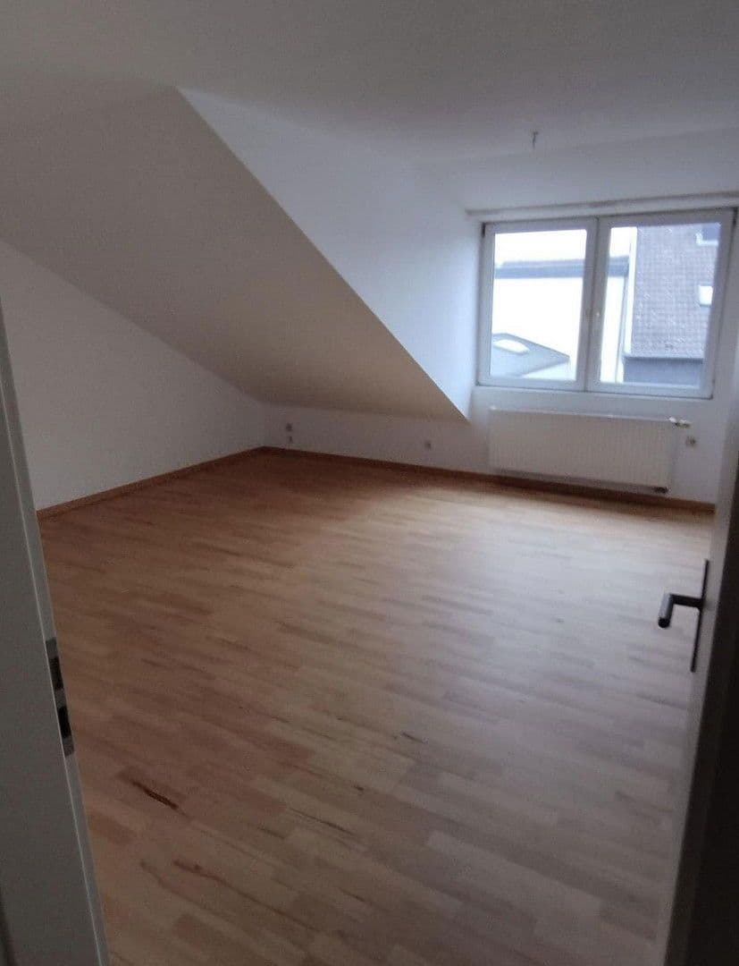 Prenájom bytu 2-izbový 61 m², Hauptstraße 3, Bornheim, Severné Porýnie - Westfálsko Prenájom bytu 2-izbový 61 m², Hauptstraße 3, Bornheim, Severné Porýnie - Westfálsko