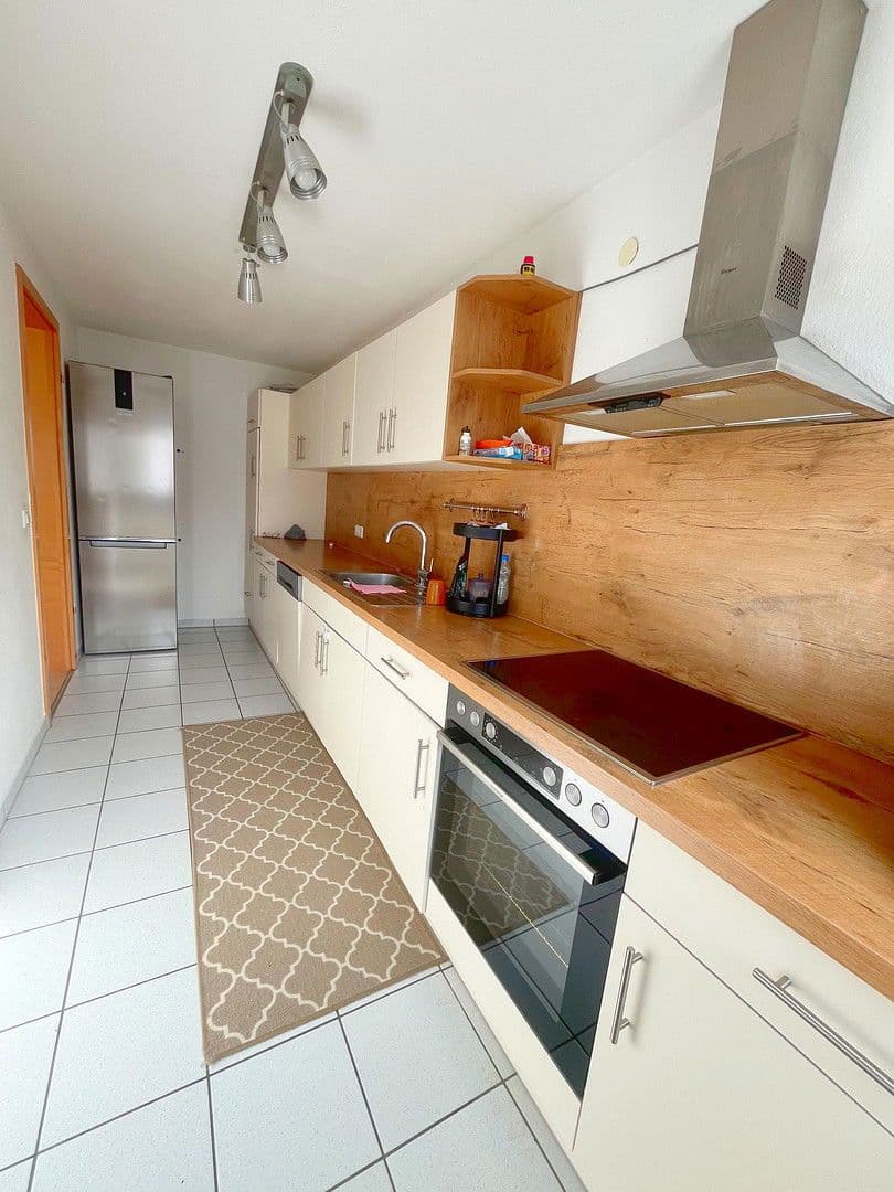 Prenájom bytu 3-izbový 103 m², Pforzheim, Bádensko-Wurttembersko Prenájom bytu 3-izbový 103 m², Pforzheim, Bádensko-Wurttembersko