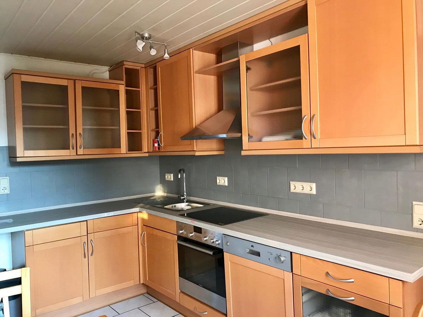 Prenájom bytu 28 m², Bad Honnef, Severné Porýnie - Westfálsko Prenájom bytu 28 m², Bad Honnef, Severné Porýnie - Westfálsko