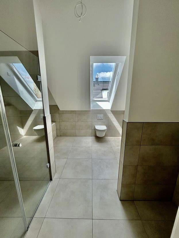 Prenájom bytu 2-izbový 88 m², Dorfstraße 13a, Germering, Bavorsko Prenájom bytu 2-izbový 88 m², Dorfstraße 13a, Germering, Bavorsko