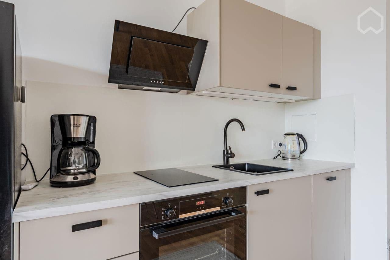 Prenájom bytu 2-izbový 60 m², Muelenstrasse, Berlin, Berlín Prenájom bytu 2-izbový 60 m², Muelenstrasse, Berlin, Berlín