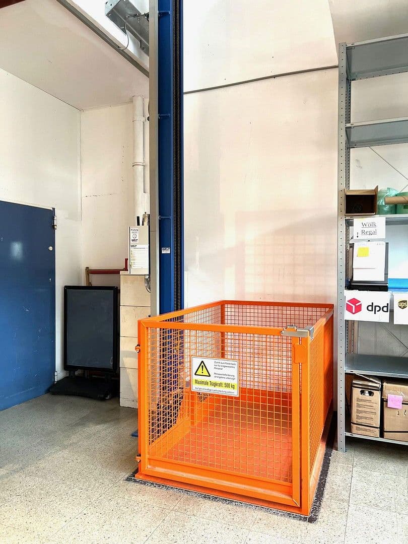 Prenájom nebytového priestoru 1.000 m², Mühlenstraße 17, Cloppenburg, Dolné Sasko Prenájom nebytového priestoru 1.000 m², Mühlenstraße 17, Cloppenburg, Dolné Sasko