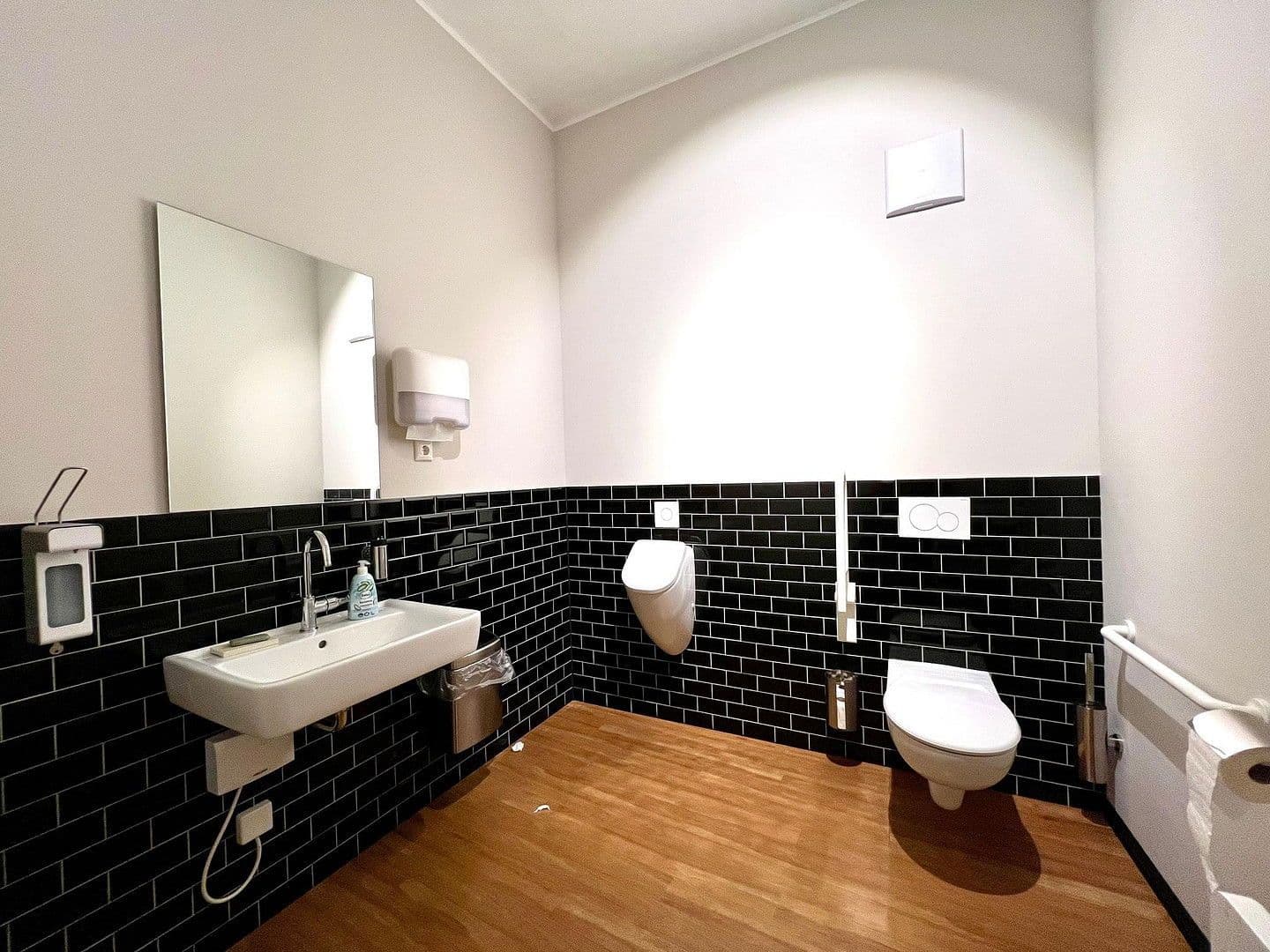 Prenájom nebytového priestoru 1.000 m², Mühlenstraße 17, Cloppenburg, Dolné Sasko Prenájom nebytového priestoru 1.000 m², Mühlenstraße 17, Cloppenburg, Dolné Sasko