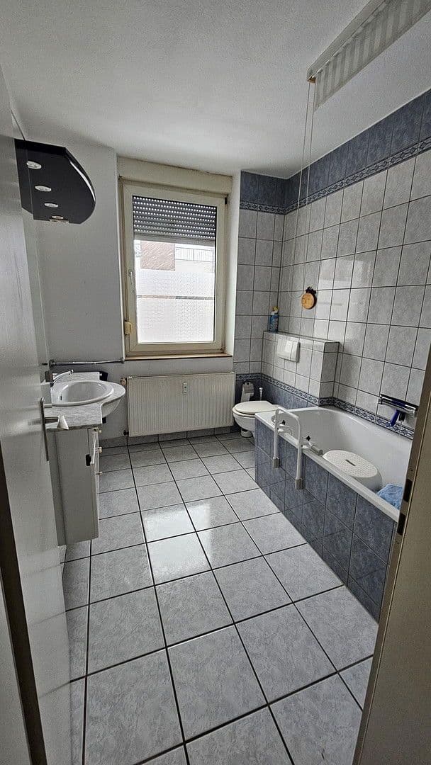 Prenájom bytu 2-izbový 70 m², Herzogenrath, Severné Porýnie - Westfálsko Prenájom bytu 2-izbový 70 m², Herzogenrath, Severné Porýnie - Westfálsko