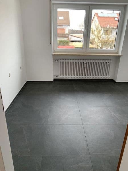 Prenájom bytu 4-izbový 100 m², Harthausen, Bavorsko Prenájom bytu 4-izbový 100 m², Harthausen, Bavorsko