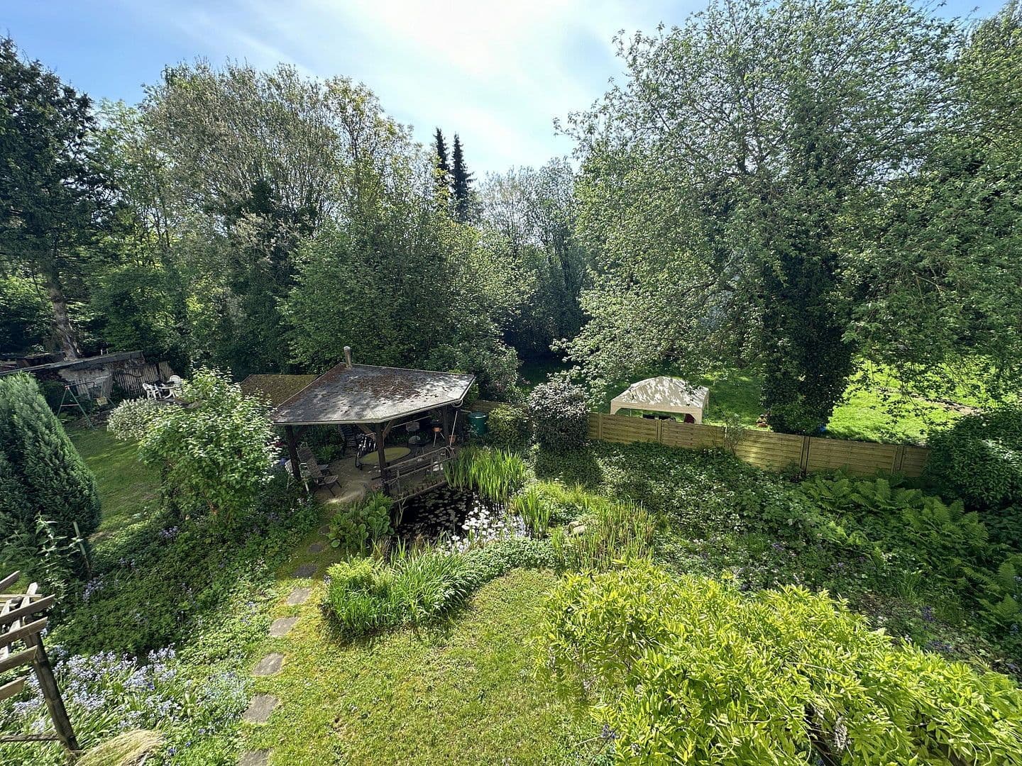 Prenájom bytu 3-izbový 87 m², Hattinger Str., Bochum, Severné Porýnie - Westfálsko Prenájom bytu 3-izbový 87 m², Hattinger Str., Bochum, Severné Porýnie - Westfálsko