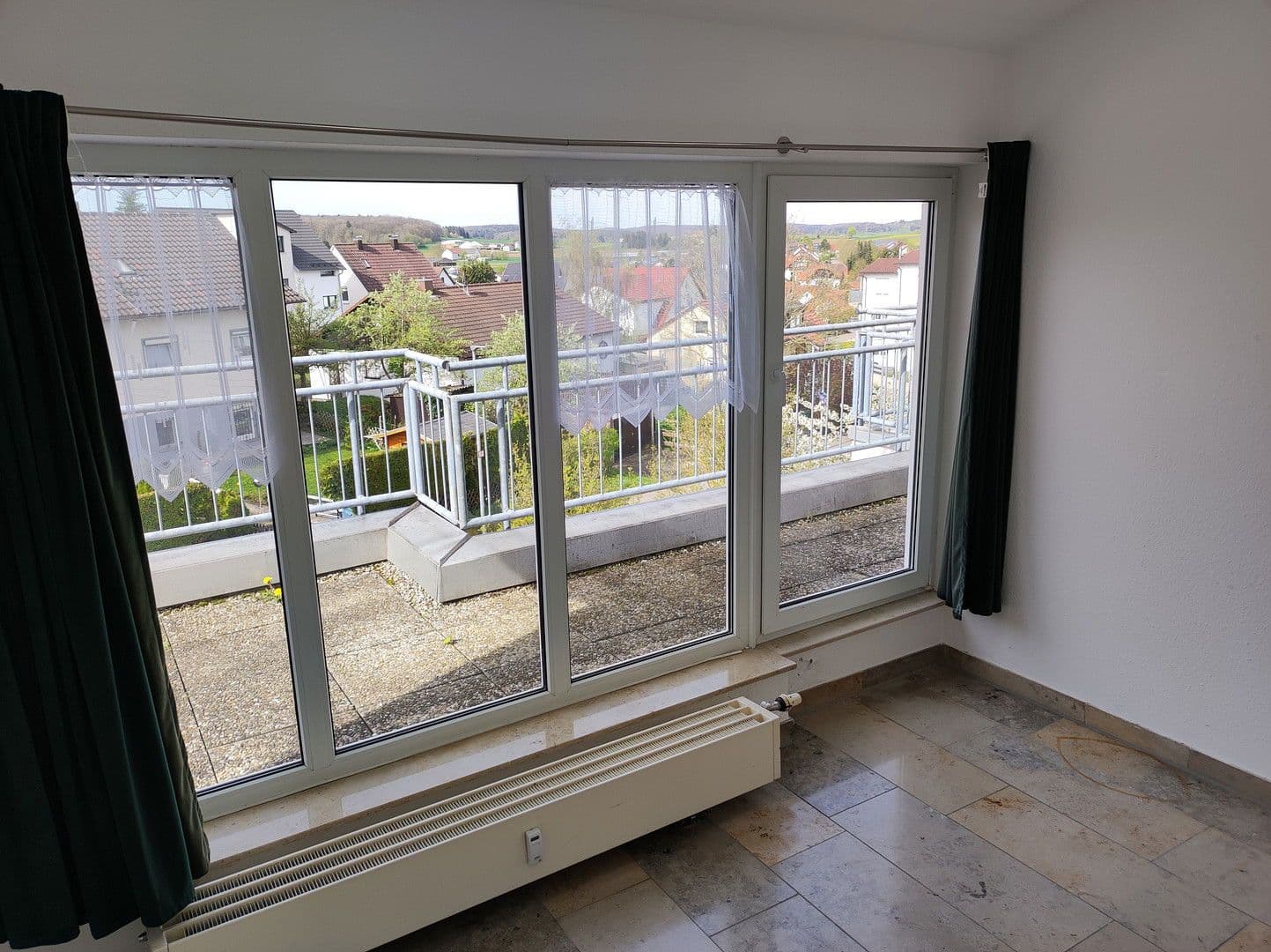 Prenájom bytu 3-izbový 93 m², Bei den Linden 6, Laichingen, Bádensko-Wurttembersko Prenájom bytu 3-izbový 93 m², Bei den Linden 6, Laichingen, Bádensko-Wurttembersko