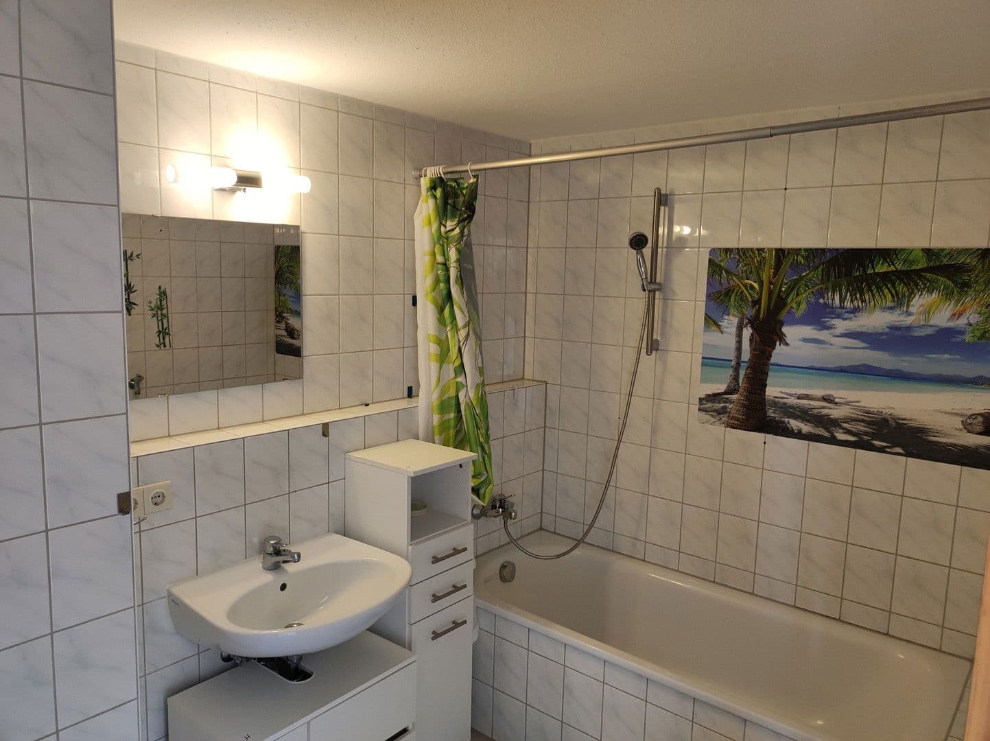 Prenájom bytu 3-izbový 93 m², Bei den Linden 6, Laichingen, Bádensko-Wurttembersko Prenájom bytu 3-izbový 93 m², Bei den Linden 6, Laichingen, Bádensko-Wurttembersko