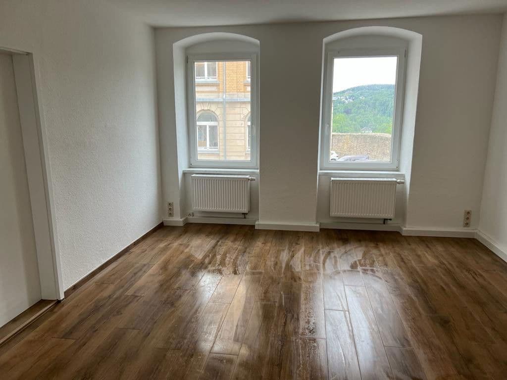 Prenájom bytu 5-izbový 129 m², Max-Michel-Str. 17, Annaberg-Buchholz, Sasko Prenájom bytu 5-izbový 129 m², Max-Michel-Str. 17, Annaberg-Buchholz, Sasko