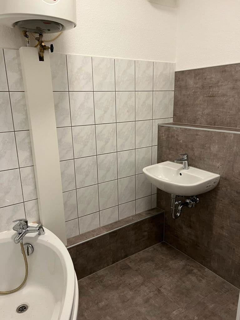 Prenájom bytu 5-izbový 129 m², Max-Michel-Str. 17, Annaberg-Buchholz, Sasko Prenájom bytu 5-izbový 129 m², Max-Michel-Str. 17, Annaberg-Buchholz, Sasko