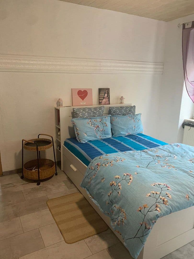 Prenájom bytu 5-izbový 129 m², Max-Michel-Str. 17, Annaberg-Buchholz, Sasko Prenájom bytu 5-izbový 129 m², Max-Michel-Str. 17, Annaberg-Buchholz, Sasko