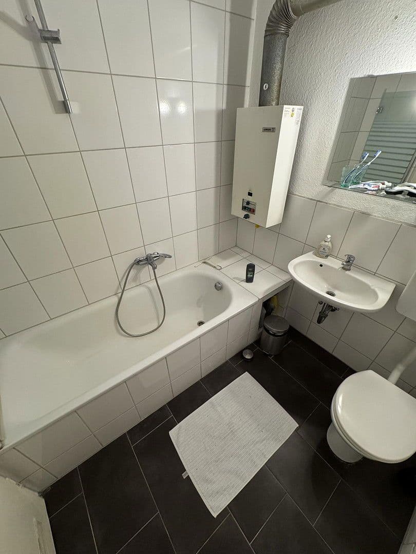 Prenájom bytu 2-izbový 65 m², Viktoria Str. 12, Karlsruhe, Bádensko-Wurttembersko Prenájom bytu 2-izbový 65 m², Viktoria Str. 12, Karlsruhe, Bádensko-Wurttembersko