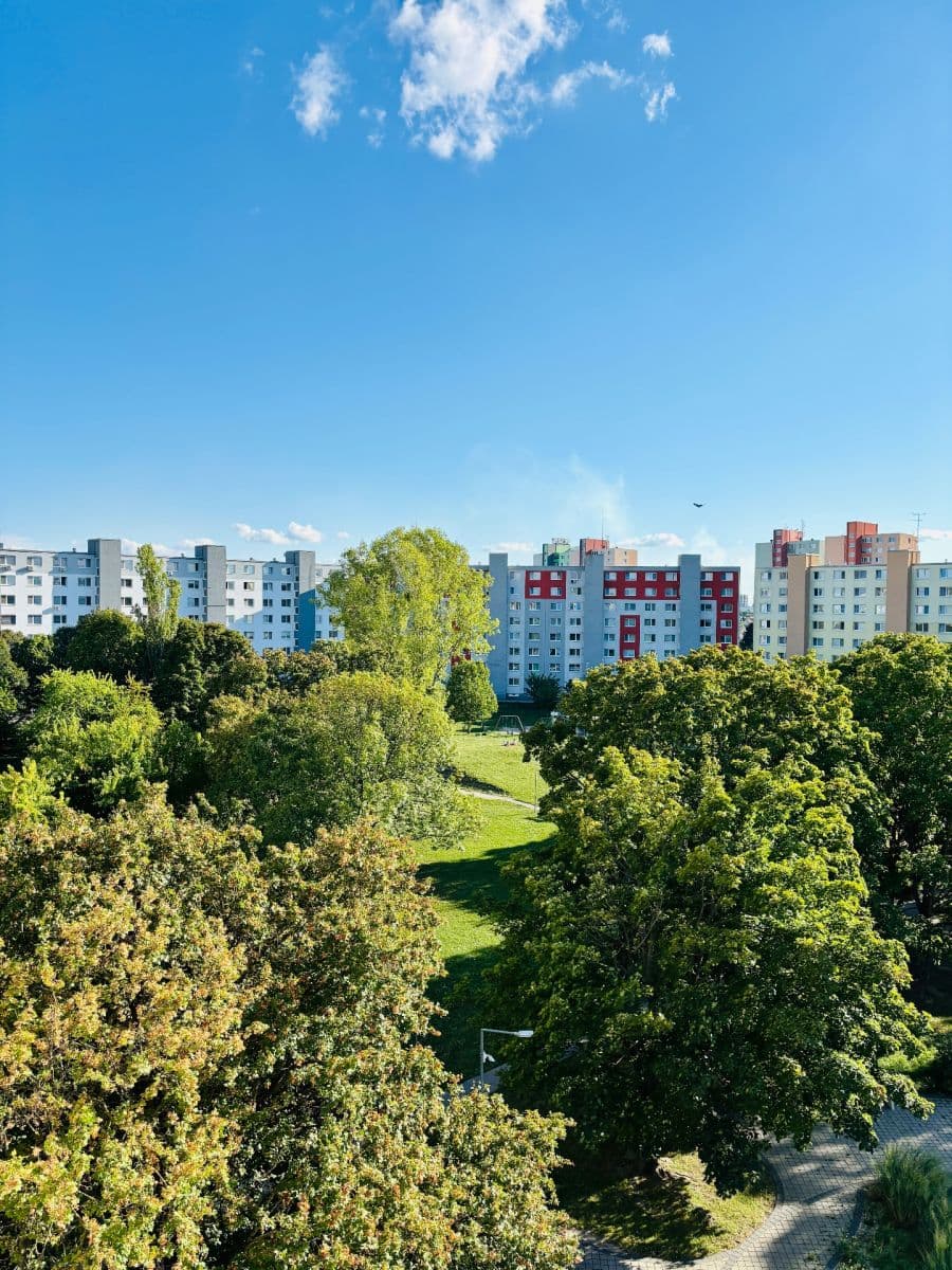 Predaj bytu 3-izbový 65 m², Lotyšská, Podunajské Biskupice, Bratislavský kraj Predaj bytu 3-izbový 65 m², Lotyšská, Podunajské Biskupice, Bratislavský kraj