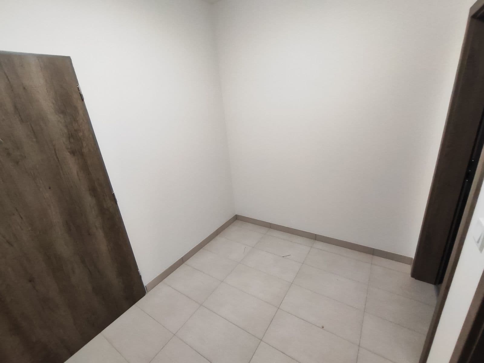 Prenájom bytu 2-izbový 42 m², Fabiánové, Praha, Praha Prenájom bytu 2-izbový 42 m², Fabiánové, Praha, Praha