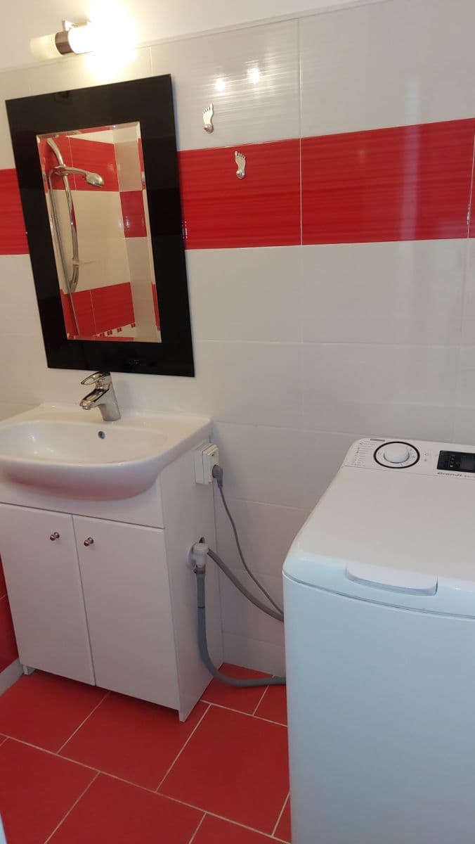 Prenájom bytu 3-izbový 65 m², Pod Hůrkou, Klatovy, Plzeňský kraj Prenájom bytu 3-izbový 65 m², Pod Hůrkou, Klatovy, Plzeňský kraj