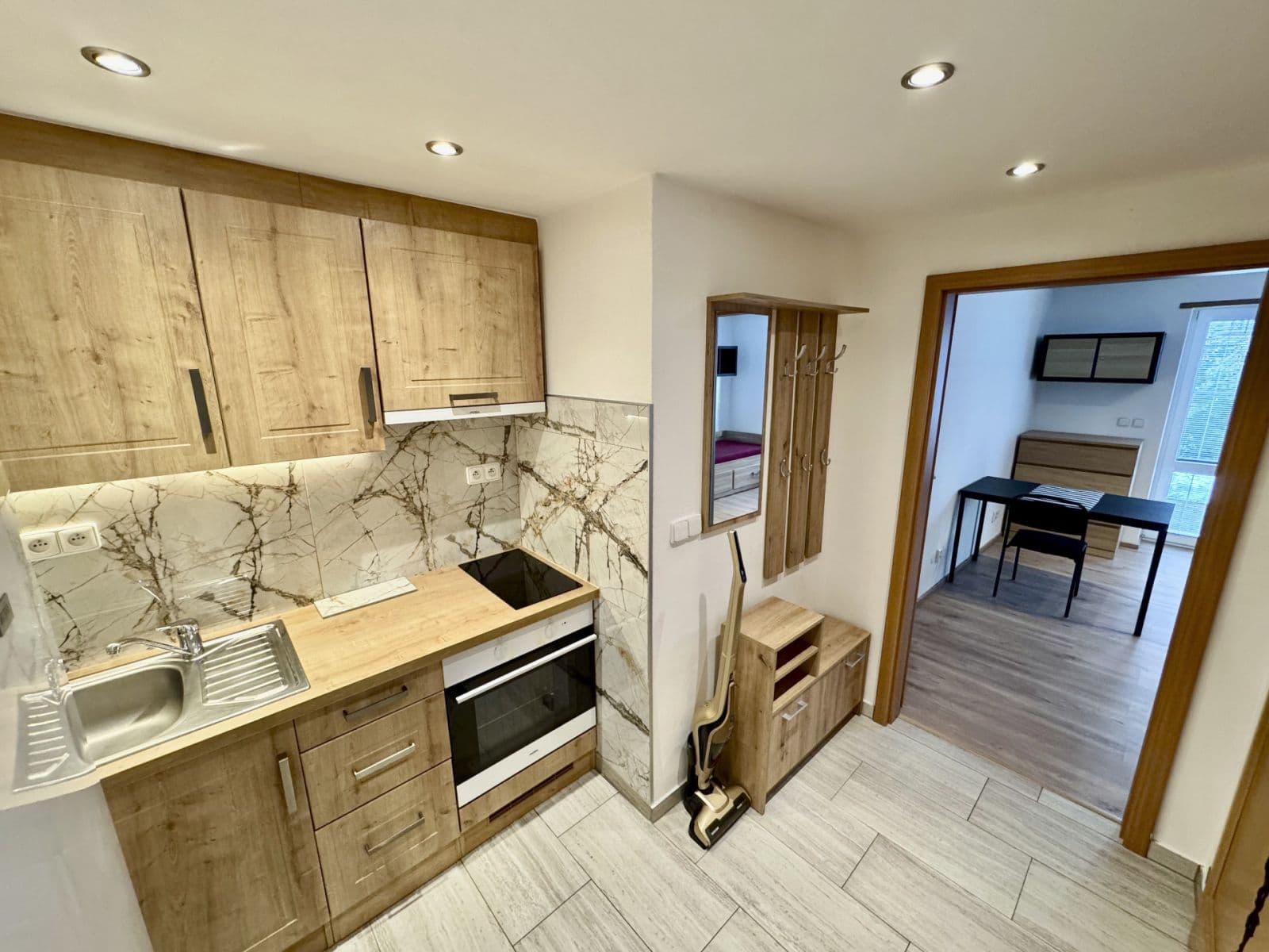 Prenájom bytu 1-izbový 30 m², Hajní, Praha, Praha Prenájom bytu 1-izbový 30 m², Hajní, Praha, Praha