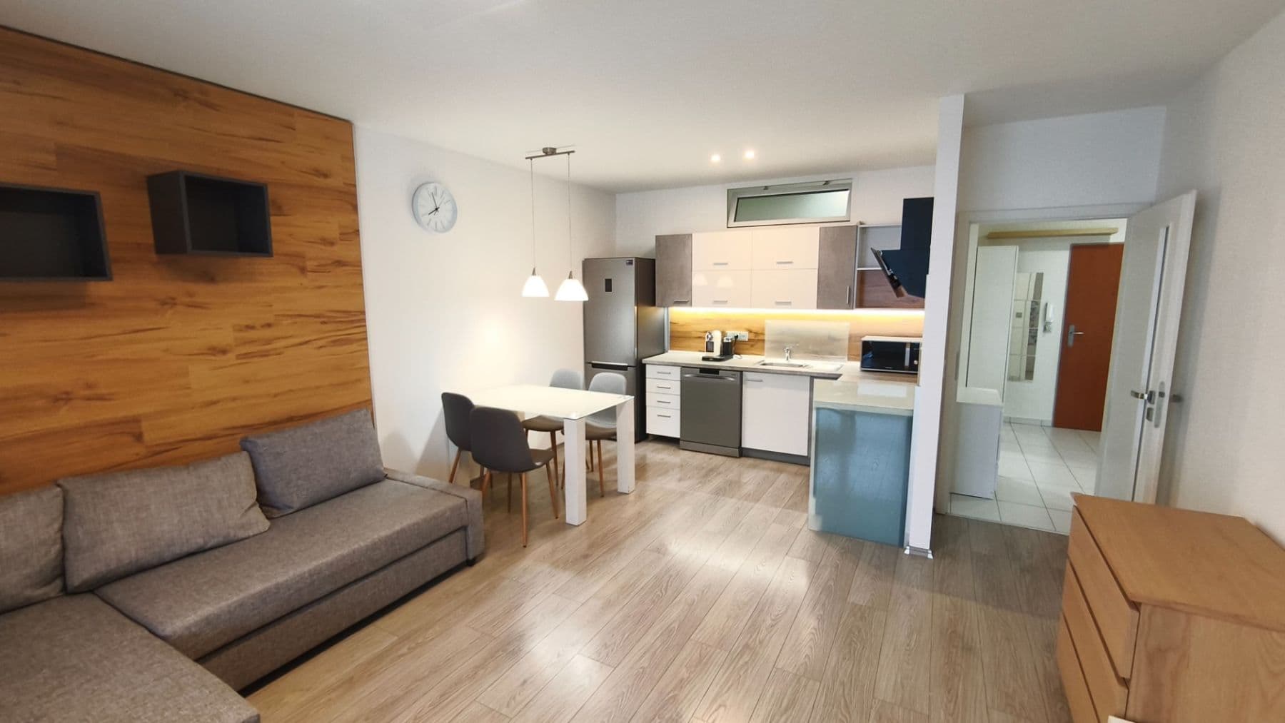 Prenájom bytu 3-izbový 57 m², Na Okraji, Hořovice, Středočeský kraj Prenájom bytu 3-izbový 57 m², Na Okraji, Hořovice, Středočeský kraj