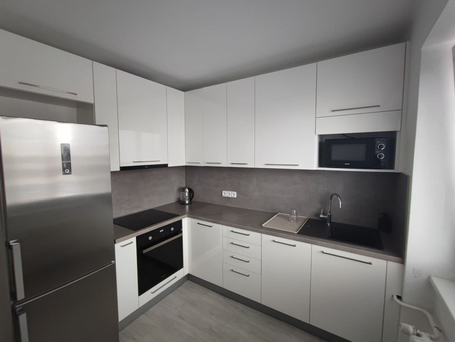 Prenájom bytu 2-izbový 62 m², Chlumčanského, Praha, Praha Prenájom bytu 2-izbový 62 m², Chlumčanského, Praha, Praha