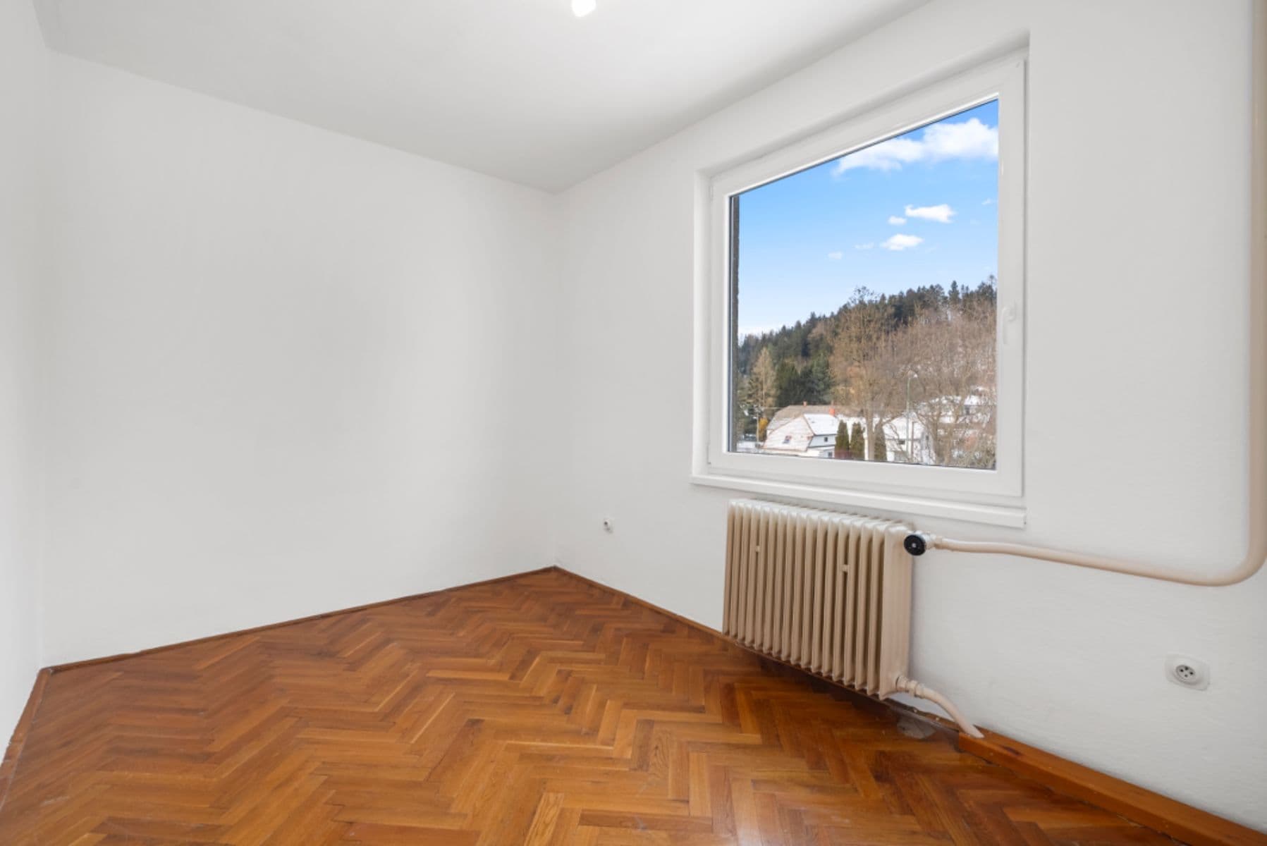 Predaj bytu 3-izbový 75 m², Jedlová, Pardubický kraj Predaj bytu 3-izbový 75 m², Jedlová, Pardubický kraj