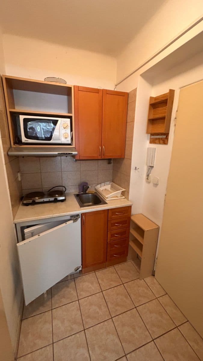 Predaj bytu 1-izbový 25 m², Vokovická, Praha, Praha Predaj bytu 1-izbový 25 m², Vokovická, Praha, Praha