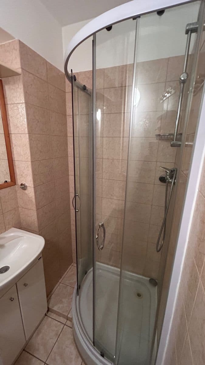 Predaj bytu 1-izbový 25 m², Vokovická, Praha, Praha Predaj bytu 1-izbový 25 m², Vokovická, Praha, Praha