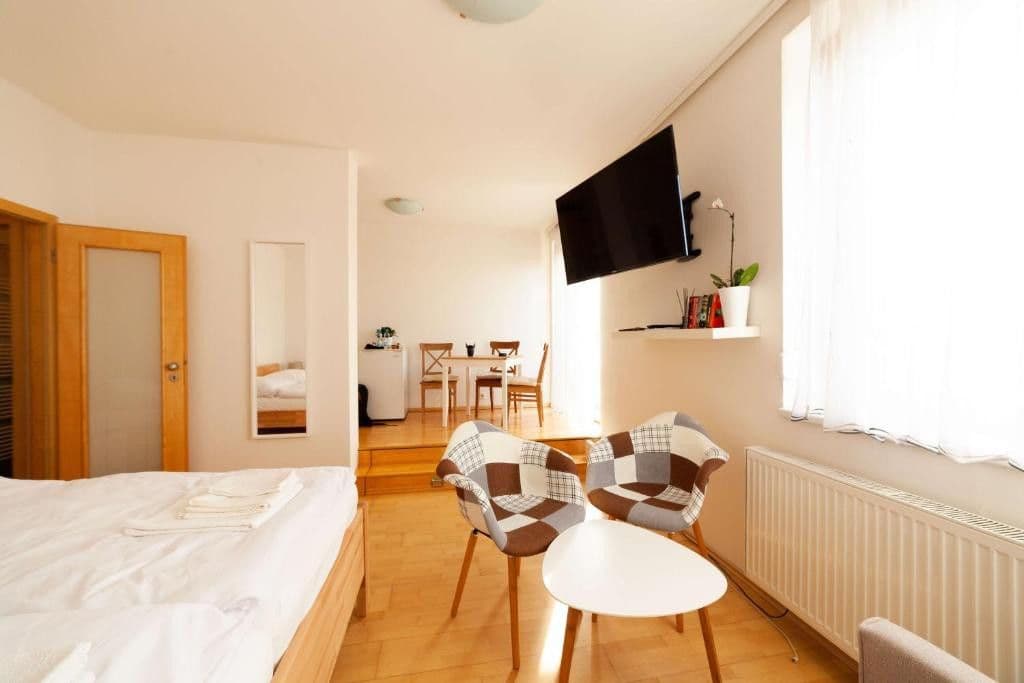 Prenájom bytu 1-izbový 30 m², Lukášova, Praha, Praha Prenájom bytu 1-izbový 30 m², Lukášova, Praha, Praha