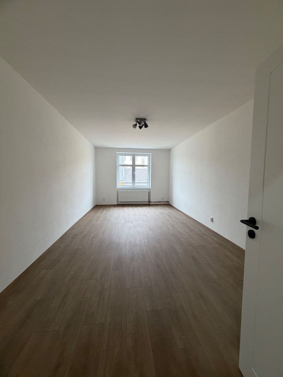Prenájom bytu 3-izbový 104 m², Masarykova třída, Teplice, Ústecký kraj Prenájom bytu 3-izbový 104 m², Masarykova třída, Teplice, Ústecký kraj