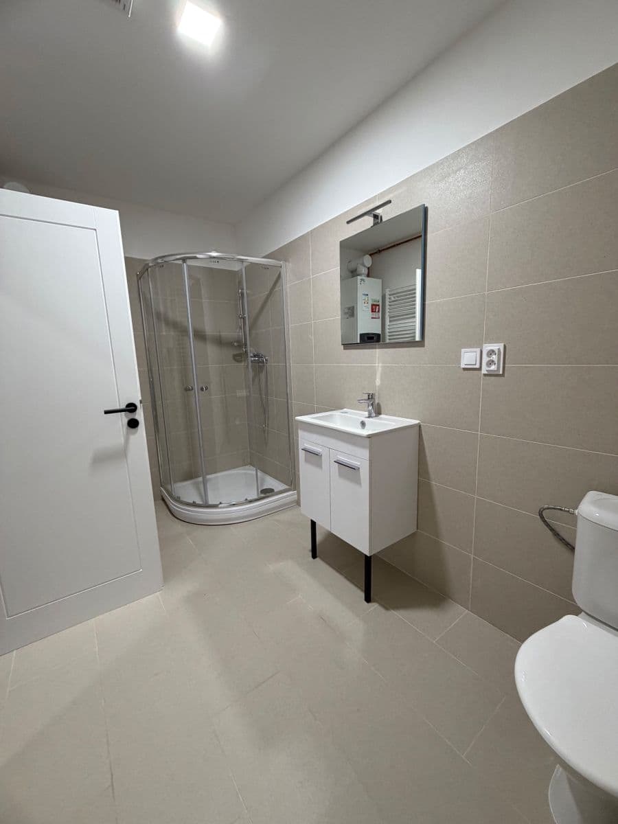 Prenájom bytu 3-izbový 104 m², Masarykova třída, Teplice, Ústecký kraj Prenájom bytu 3-izbový 104 m², Masarykova třída, Teplice, Ústecký kraj