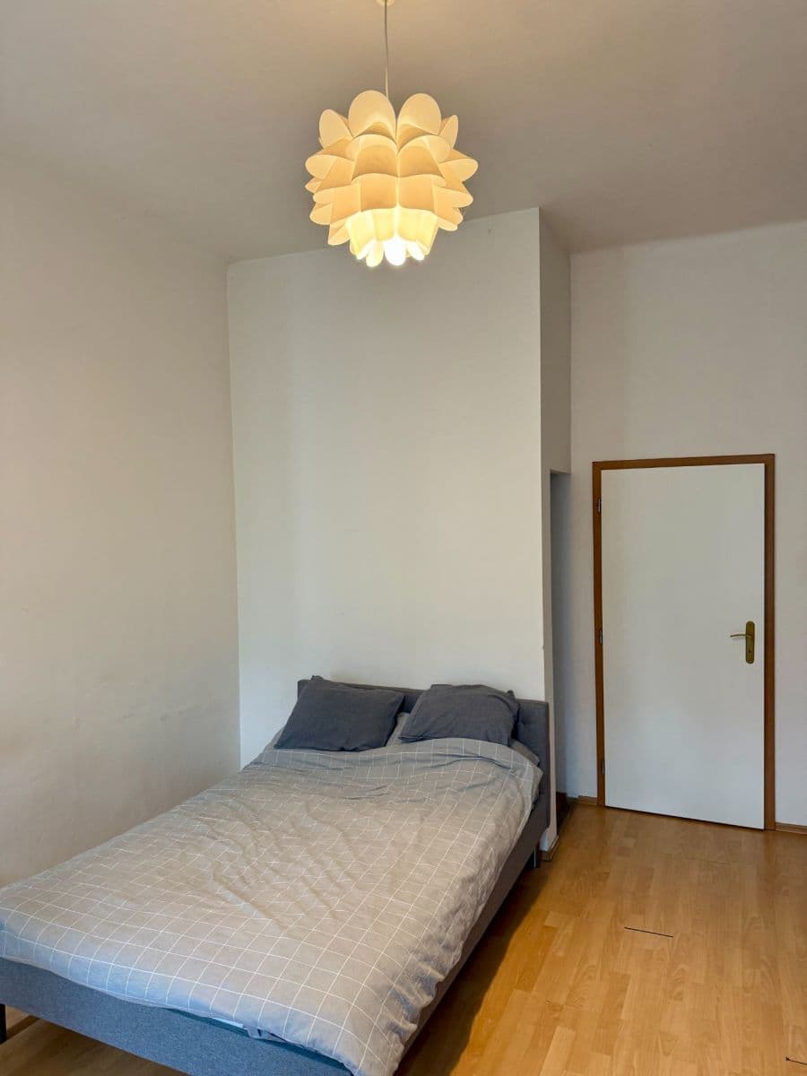 Prenájom bytu 1-izbový 44 m², Husitská, Praha, Praha Prenájom bytu 1-izbový 44 m², Husitská, Praha, Praha