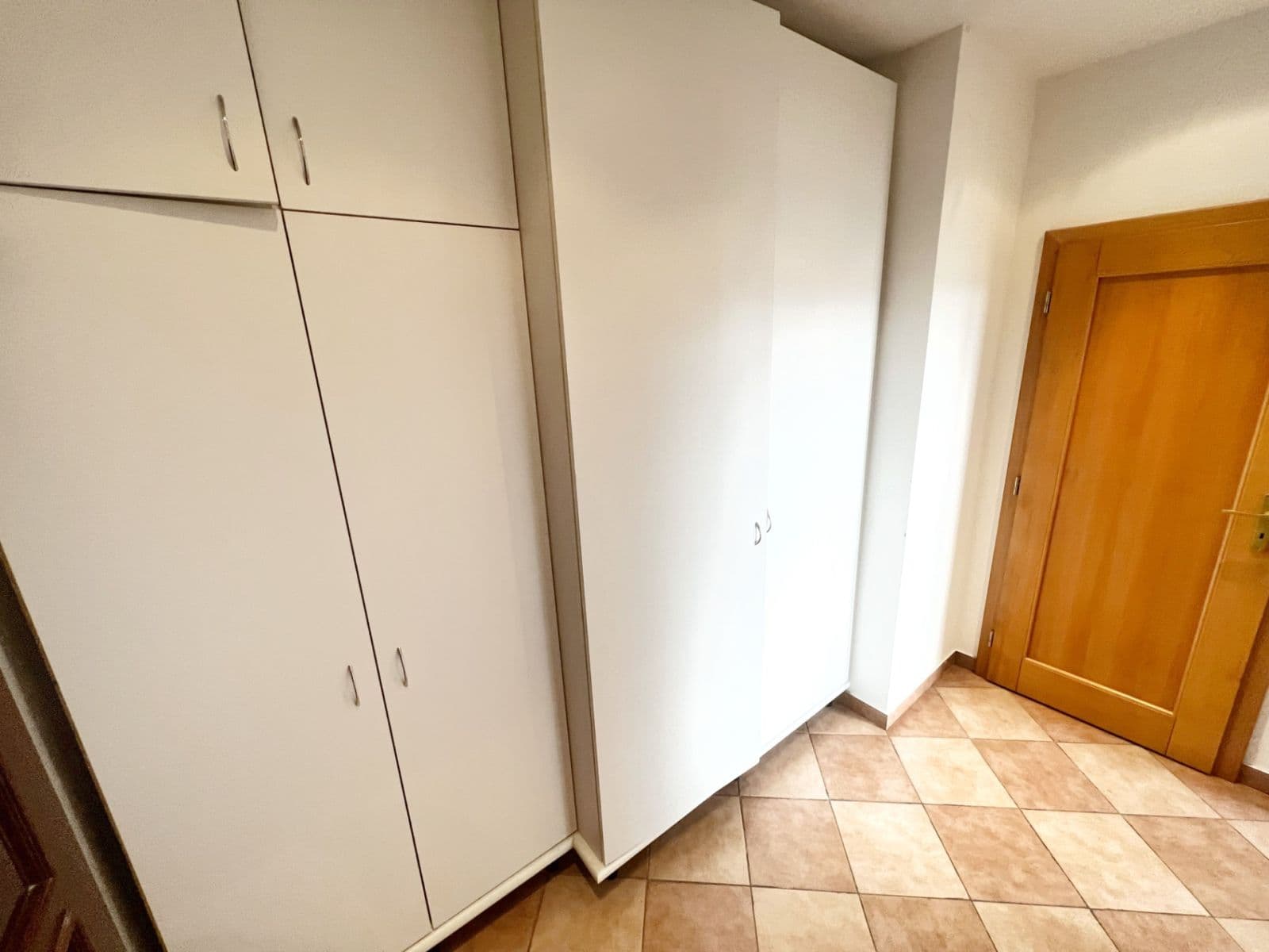 Prenájom bytu 2-izbový 42 m², Sevastopolská, Praha, Praha Prenájom bytu 2-izbový 42 m², Sevastopolská, Praha, Praha