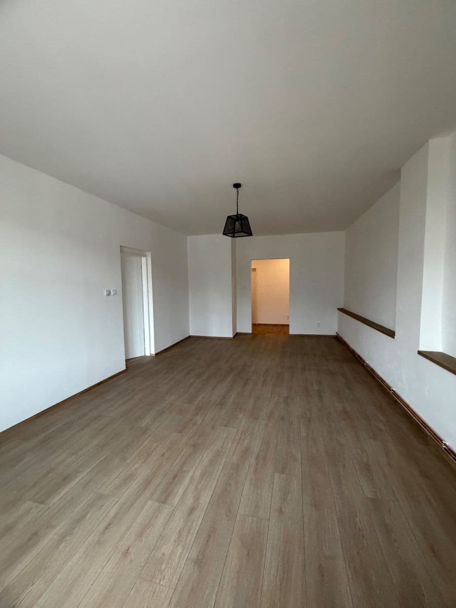 Prenájom bytu 2-izbový 86 m², Masarykova třída, Teplice, Ústecký kraj Prenájom bytu 2-izbový 86 m², Masarykova třída, Teplice, Ústecký kraj