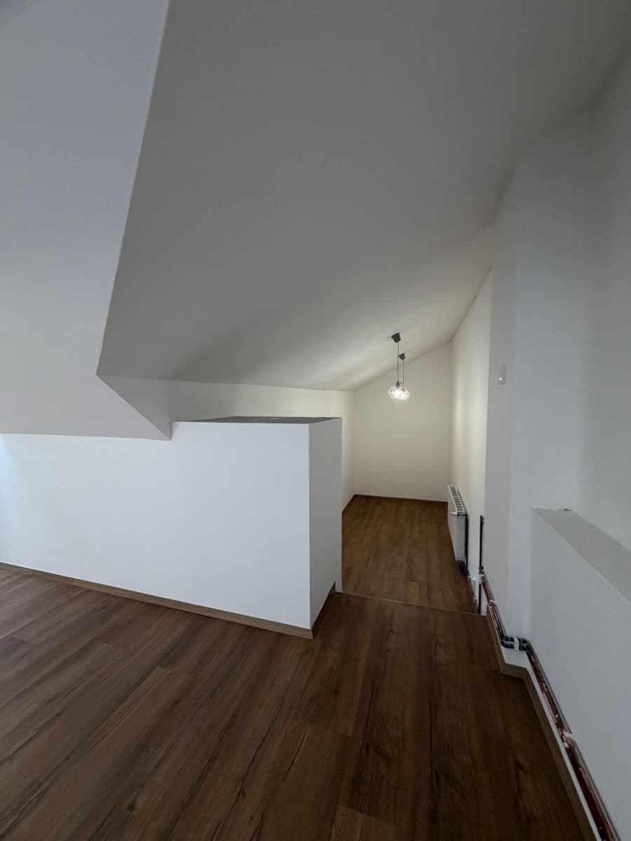 Prenájom bytu 2-izbový 86 m², Masarykova třída, Teplice, Ústecký kraj Prenájom bytu 2-izbový 86 m², Masarykova třída, Teplice, Ústecký kraj