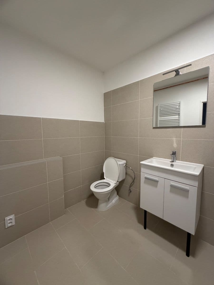 Prenájom bytu 2-izbový 86 m², Masarykova třída, Teplice, Ústecký kraj Prenájom bytu 2-izbový 86 m², Masarykova třída, Teplice, Ústecký kraj