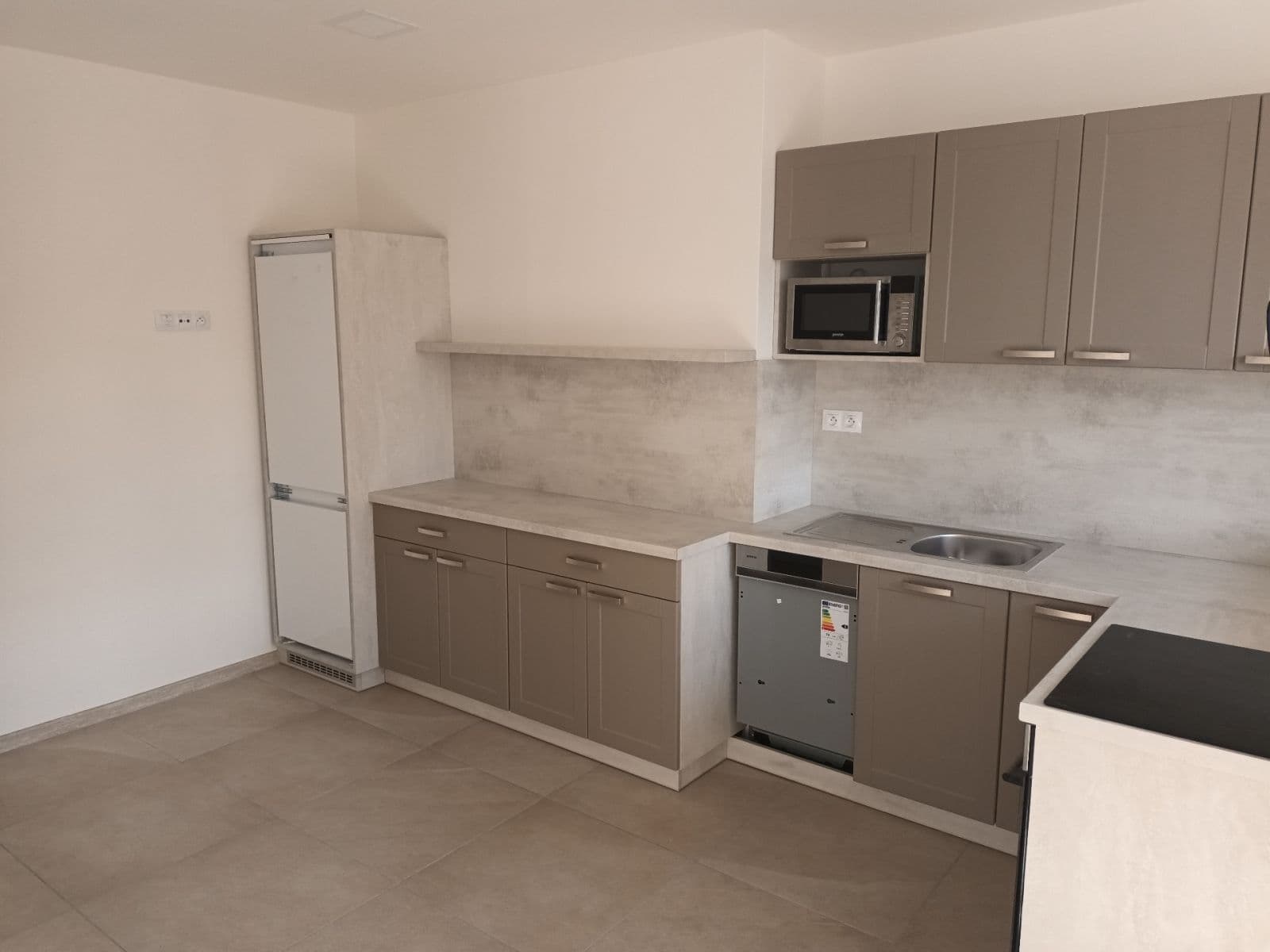 Prenájom bytu 2-izbový 55 m², 4. května, Želechovice nad Dřevnicí, Zlínský kraj Prenájom bytu 2-izbový 55 m², 4. května, Želechovice nad Dřevnicí, Zlínský kraj