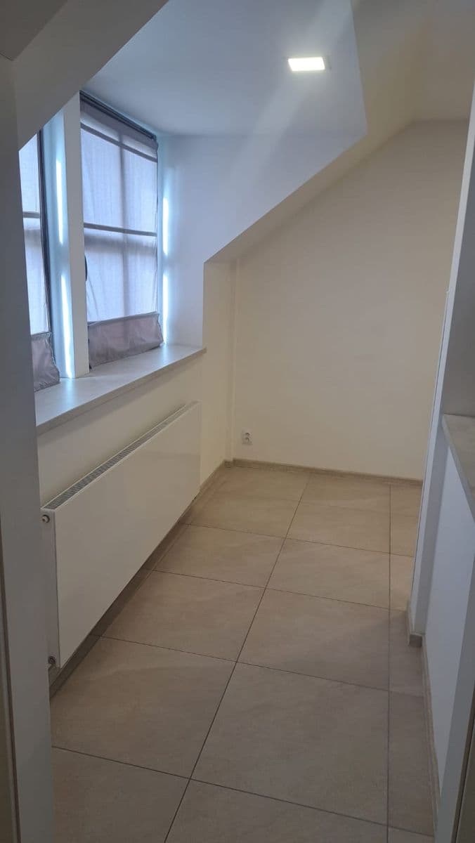 Prenájom bytu 2-izbový 55 m², 4. května, Želechovice nad Dřevnicí, Zlínský kraj Prenájom bytu 2-izbový 55 m², 4. května, Želechovice nad Dřevnicí, Zlínský kraj