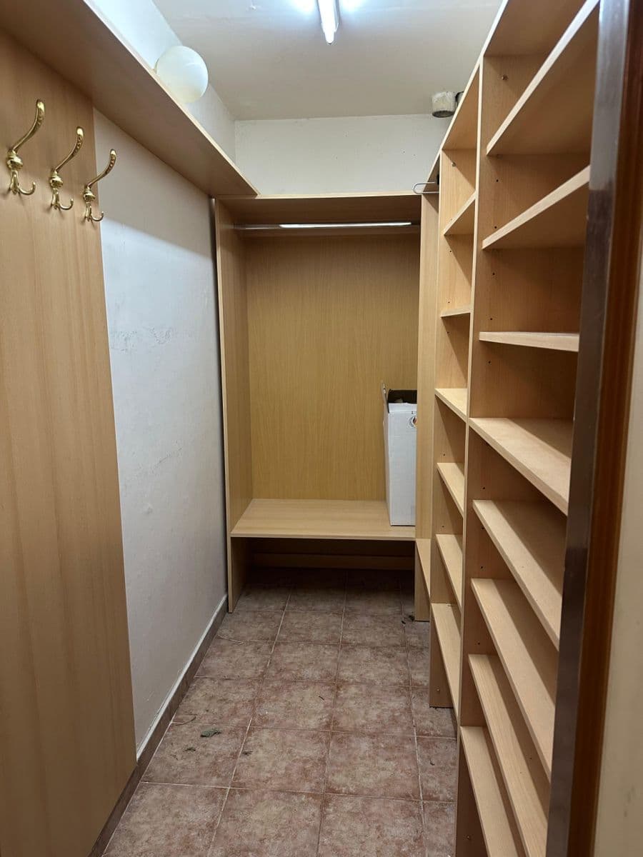 Prenájom bytu 3-izbový 87 m², Odlehlá, Praha, Praha Prenájom bytu 3-izbový 87 m², Odlehlá, Praha, Praha