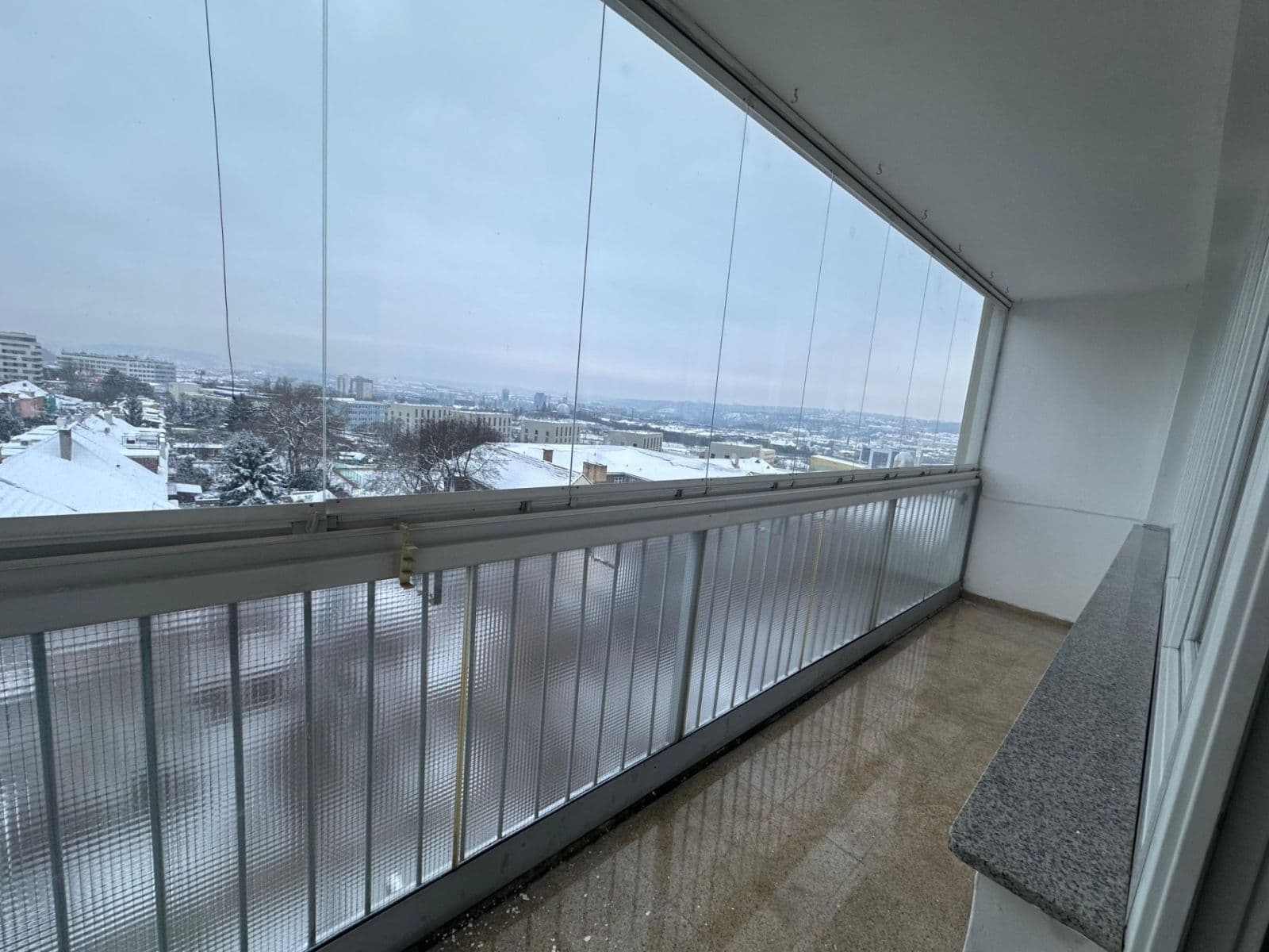 Prenájom bytu 3-izbový 87 m², Odlehlá, Praha, Praha Prenájom bytu 3-izbový 87 m², Odlehlá, Praha, Praha